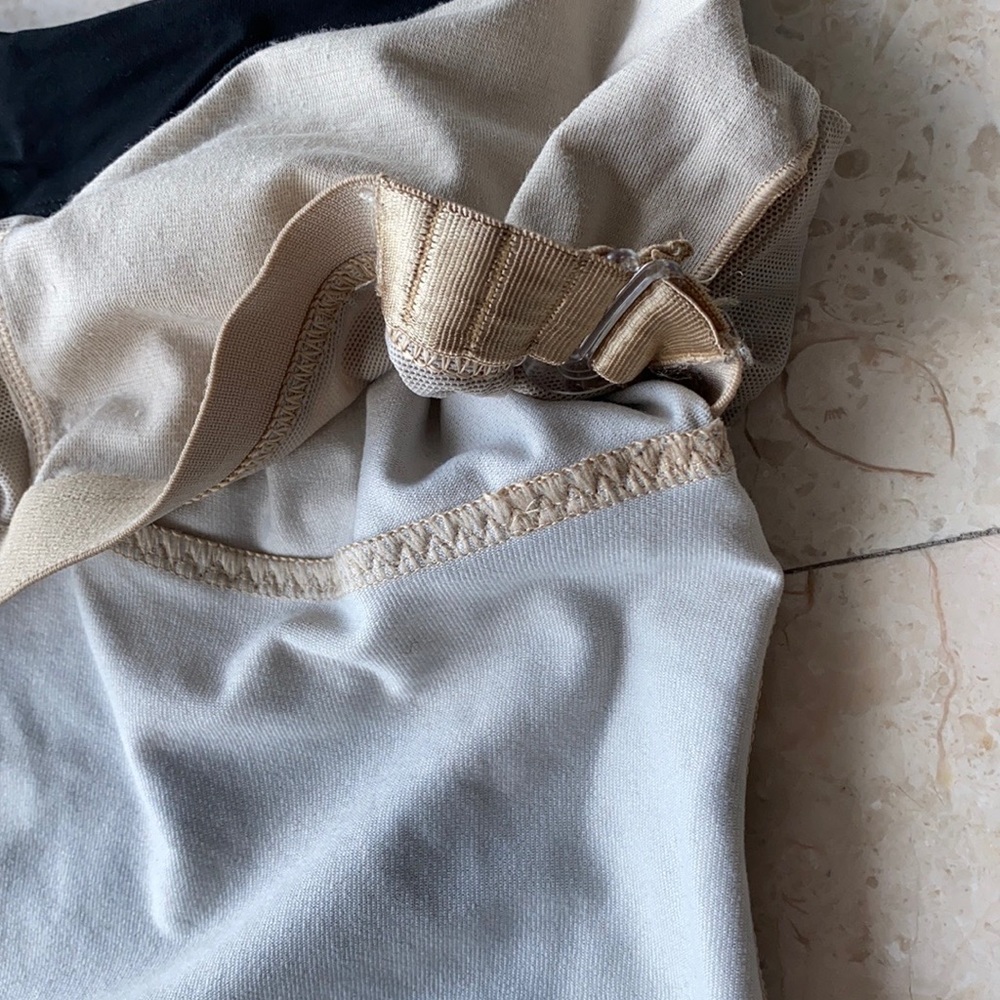 Lululemon Scoop Me Up Tank - Picture 10 of 11